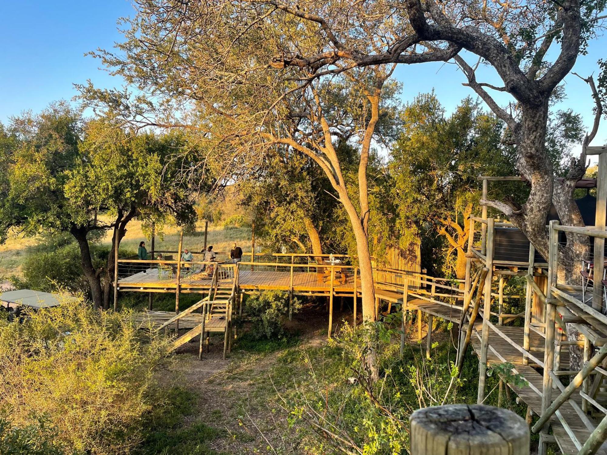 Отель Rhino Walking Safaris Скукуза Экстерьер фото